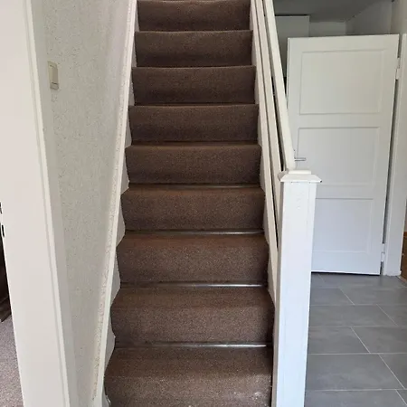 Big House With Bigger Garden 5 Minutes To Expo Apartment *
