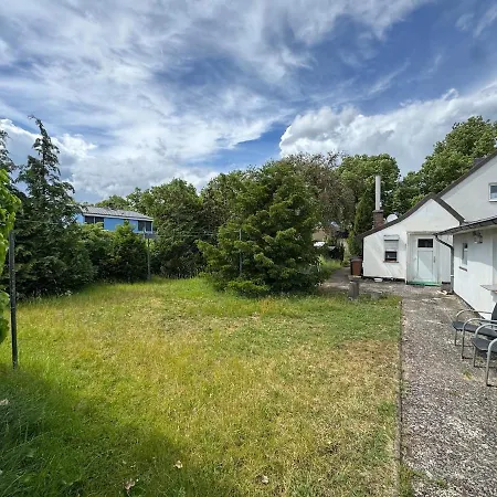 Big House With Bigger Garden 5 Minutes To Expo Apartment